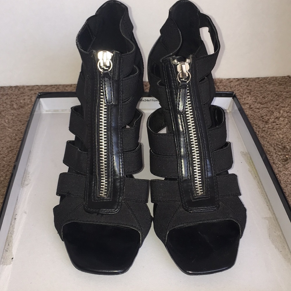 Inc, comfy black summer sandal